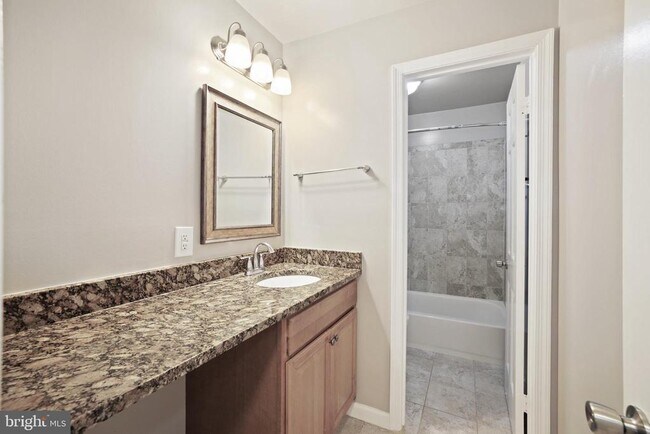 Building Photo - 1518 Gingerwood Ct