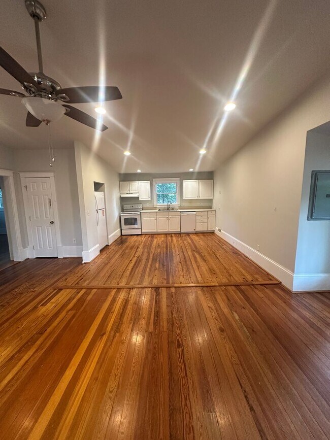 Building Photo - 4508b Park Ave, Nashville TN 37209 *Leasin...