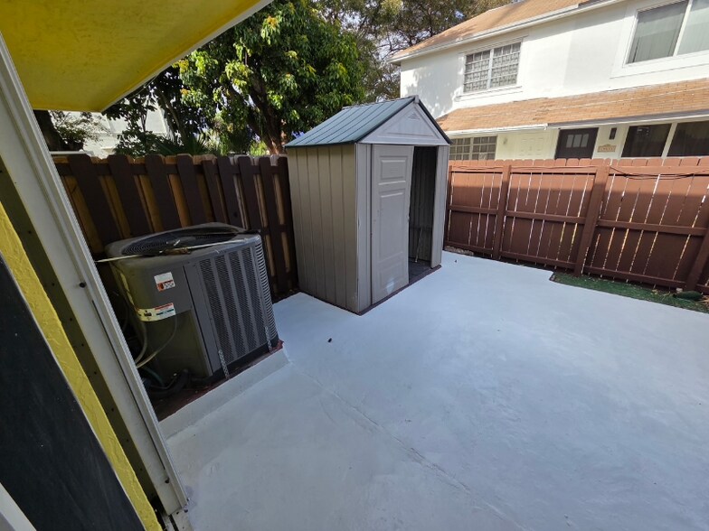 Building Photo - 19504 SW 103rd Ct