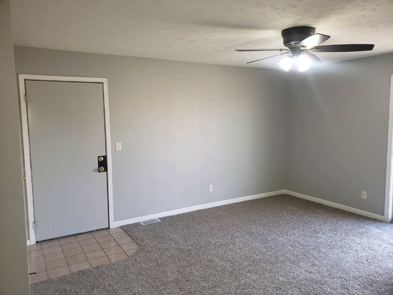 Building Photo - 120 Twyckenham Blvd