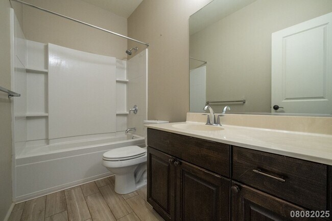 Building Photo - $4700.00 | 4BD/3BA Single Family Home In S...
