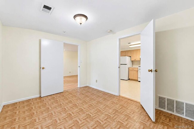 Building Photo - 167 Cambridge Dr