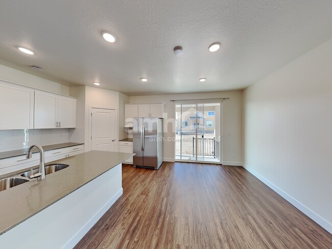 Building Photo - 2624 W 3340 S