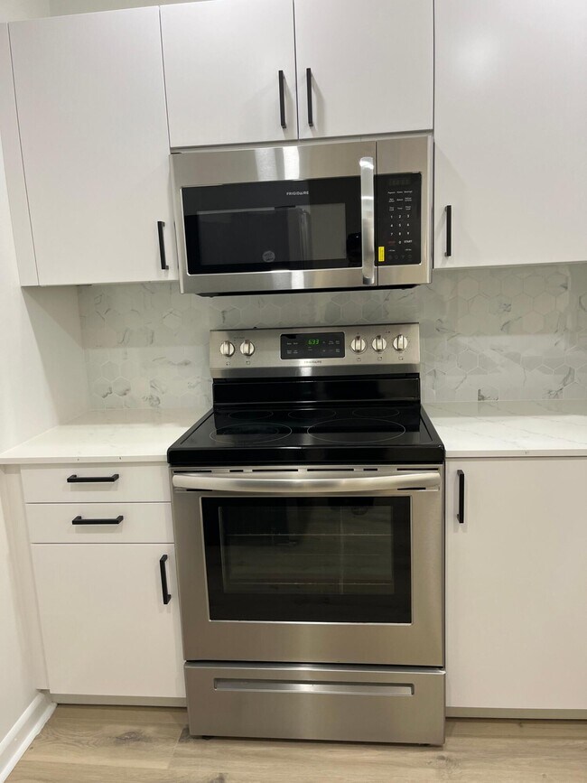 Building Photo - 480 NW 20th St