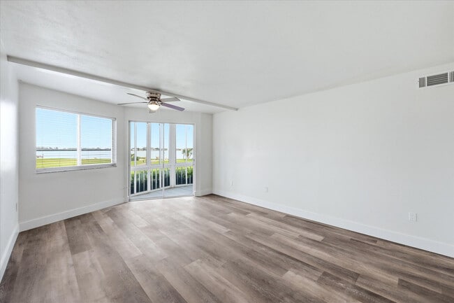 Building Photo - 769 John Ringling Blvd