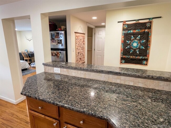 Building Photo - 14 Central Ave N