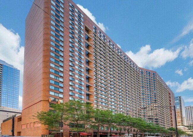 Primary Photo - 211 E Ohio St