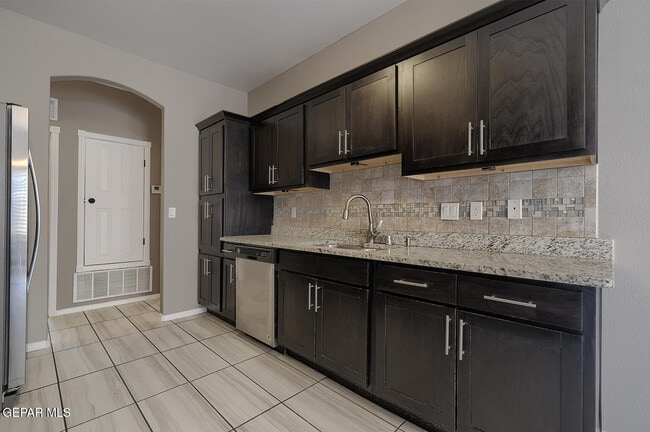 Building Photo - 14708 Boer Trl Ave