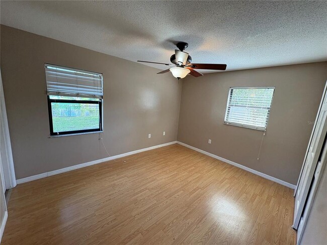 Building Photo - 615 Floral Cir