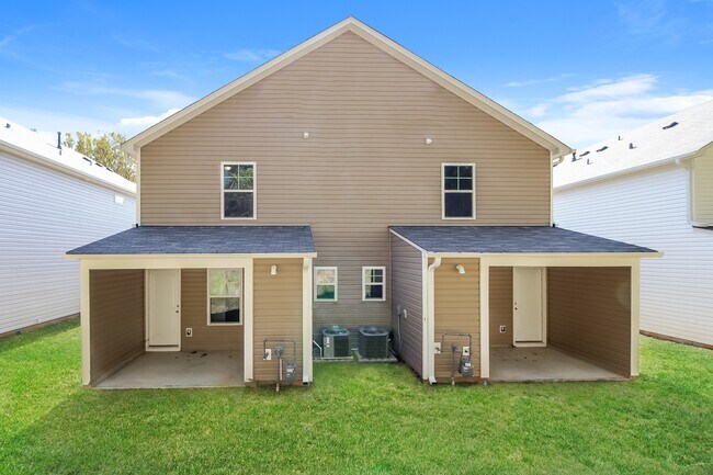 Building Photo - 333 Noble Ln