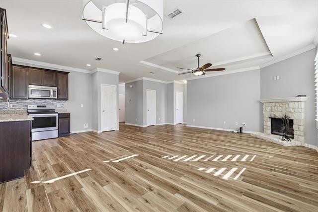 Building Photo - 500 Sundrop Ln