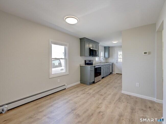 Building Photo - 1455 Forbes St