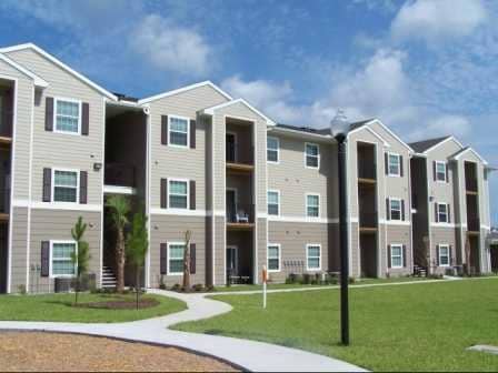 Building Photo - Brant Creek