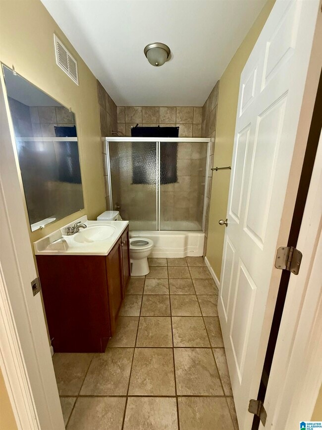 Building Photo - 1223 Hanover St