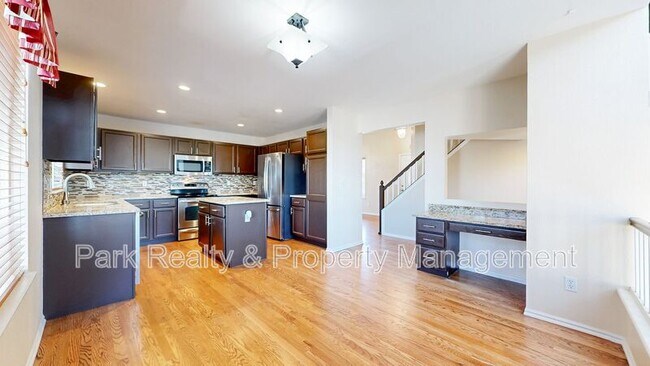 Building Photo - 8596 Bluegrass Cir