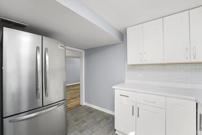 Building Photo - 3353 N Ozanam Ave