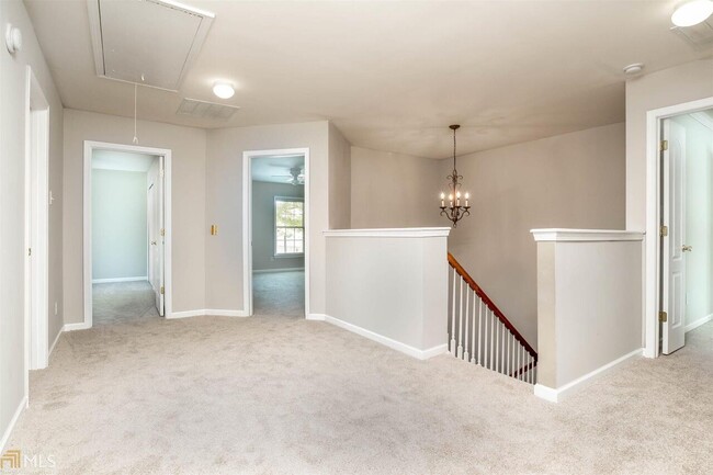 Building Photo - 2421 Langstan Ct