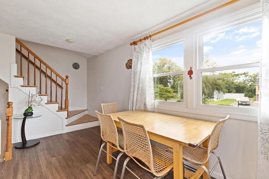 Building Photo - 13 Circuit Ln