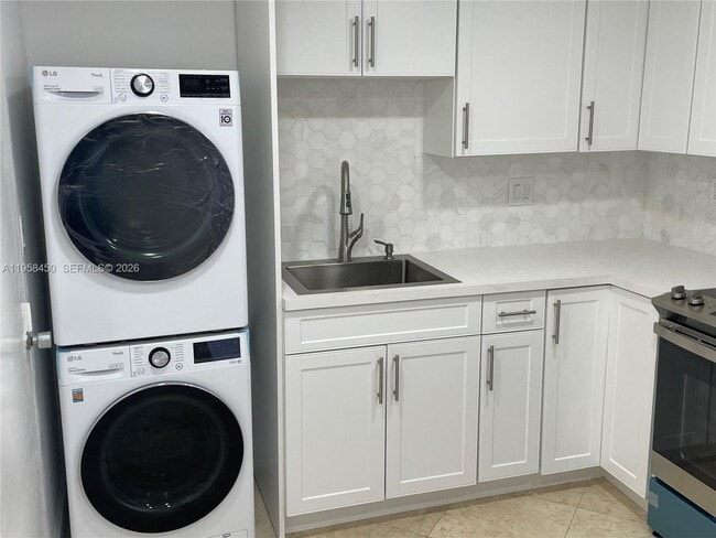 Building Photo - 2451 Brickell Ave