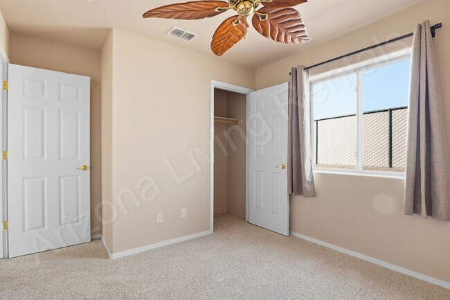 Building Photo - 3330 Tomahawk Dr