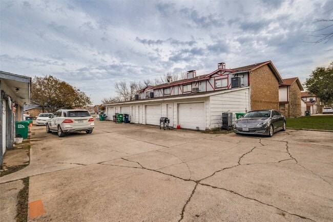 Building Photo - 3079 Olympia Dr