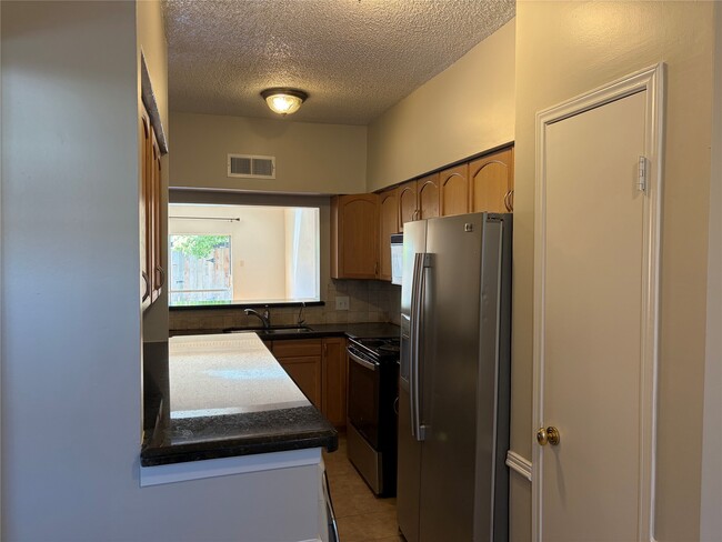 Building Photo - 3737 Wakeforest St