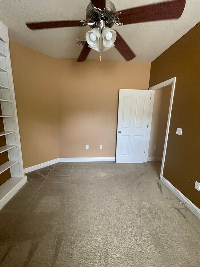Building Photo - Beautiful 3BR/2BA Home in Rustic Ridge - Minutes from NAS Whiting Field