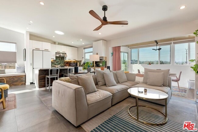 Building Photo - 3121 Verdugo Pl