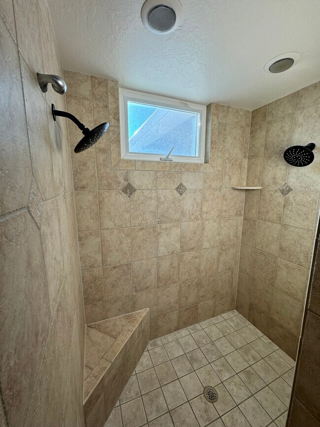 Primary Bedroom Shower - 134 S 1160 West Cir