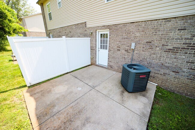 Building Photo - 106 Sango Place Villas Dr
