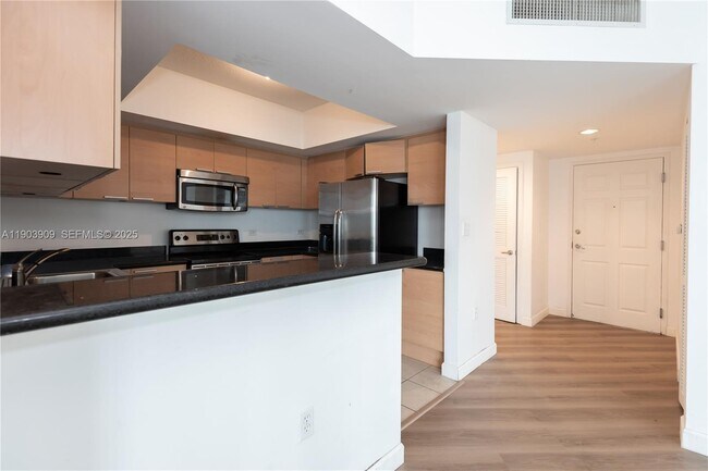 Building Photo - 140 S Dixie Hwy