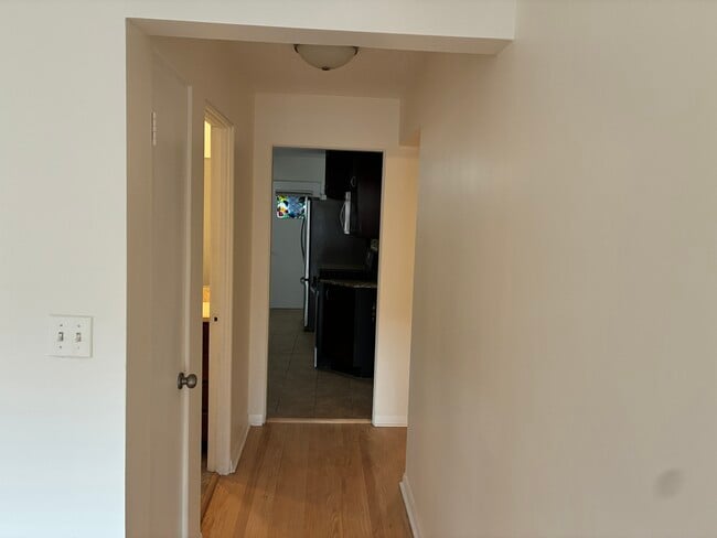 Building Photo - 5555 N Mango Ave