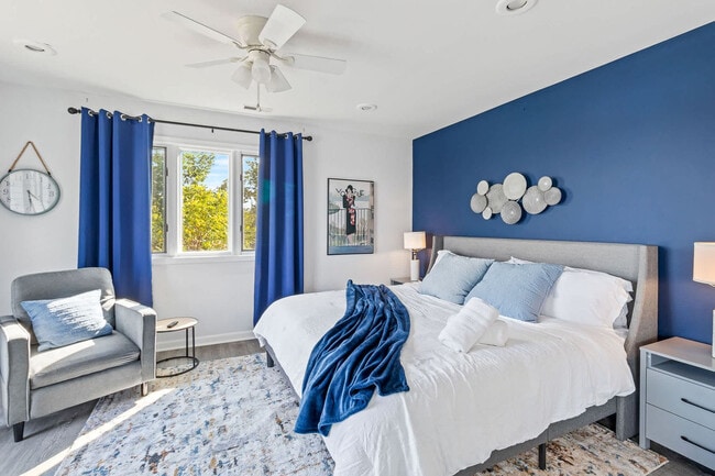 Building Photo - 301 S Front St