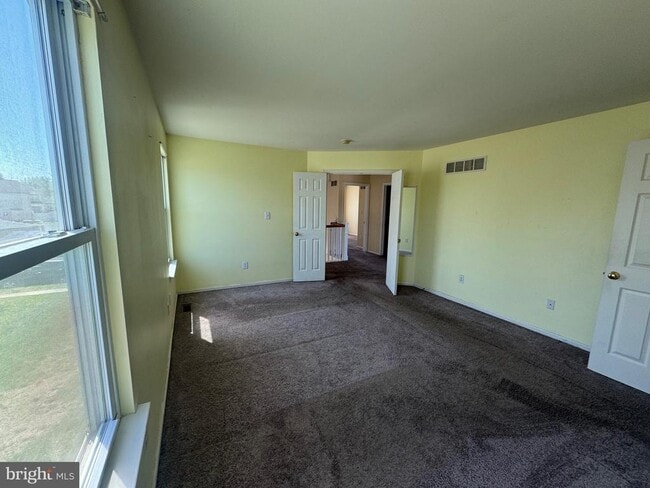 Building Photo - 739 Rothwell Dr