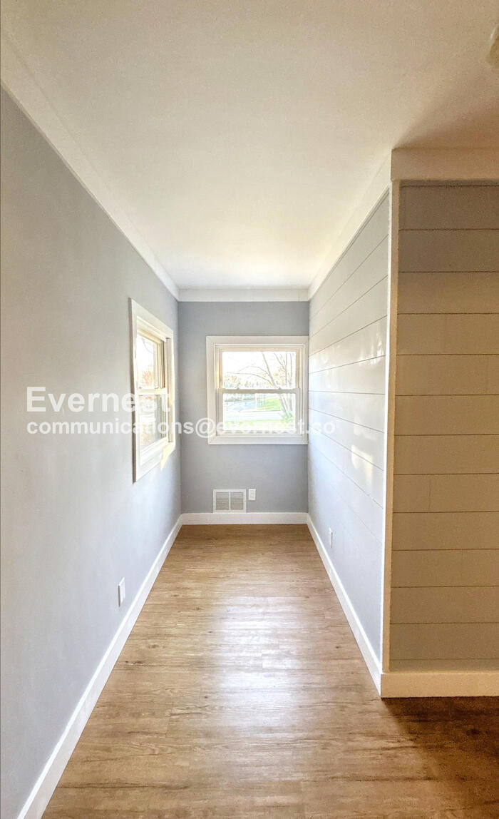 Building Photo - 1780 Reynoldsburg - New Albany Rd