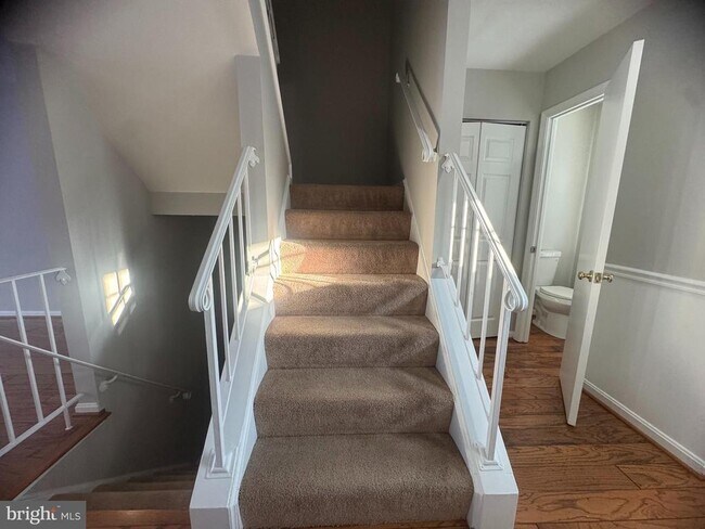 Building Photo - 2908 Seminole Rd