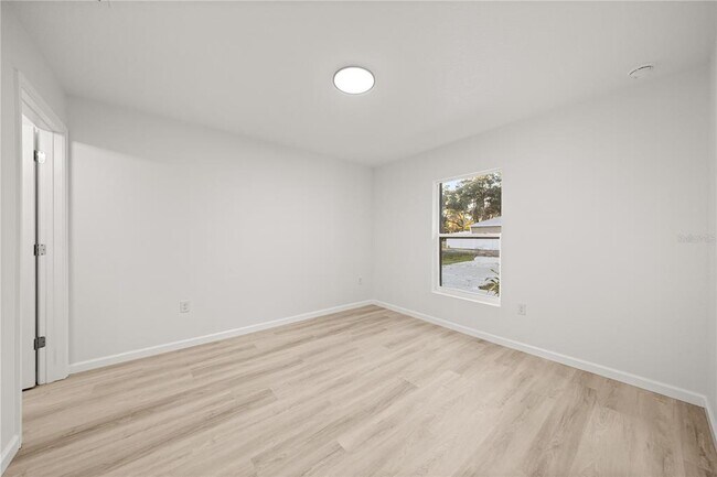 Building Photo - 5208 NW 61st Ave