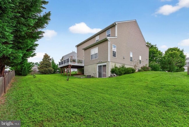 Building Photo - 751 Holly Leaf Rd