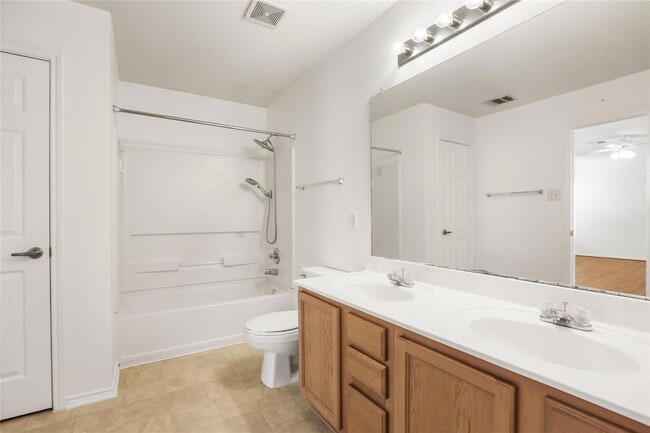 Building Photo - 2010 Ashberry Trail