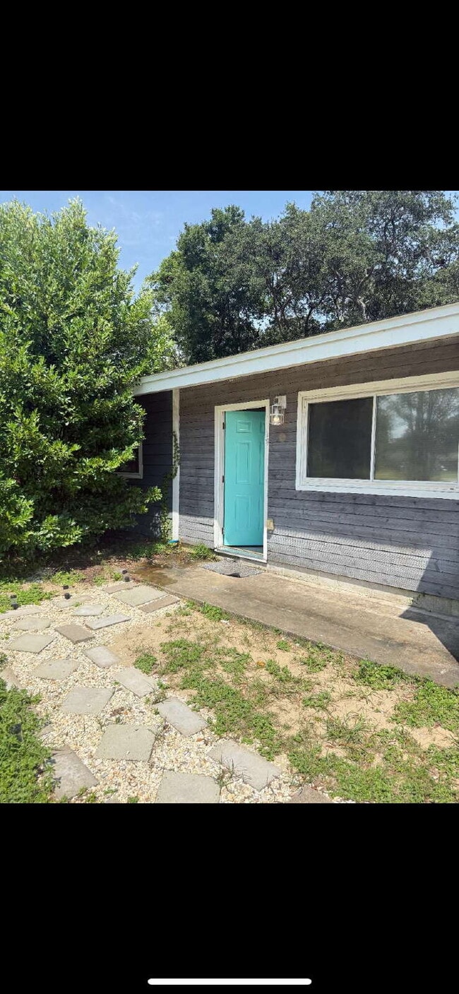 Primary Photo - 19 Eglin St