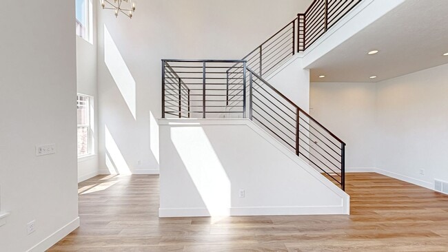 Building Photo - New Townhome For Rent in Highridge Mountai...