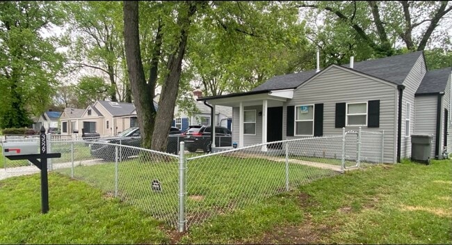 Building Photo - 3529 Caroline Ave