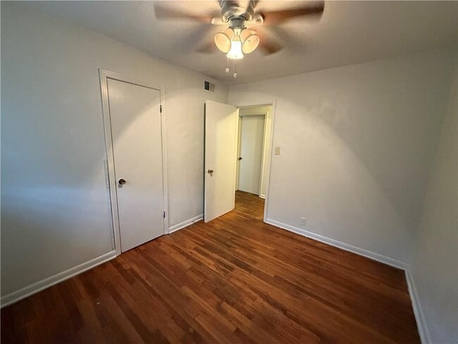 Building Photo - 2465 Rothfield Pl