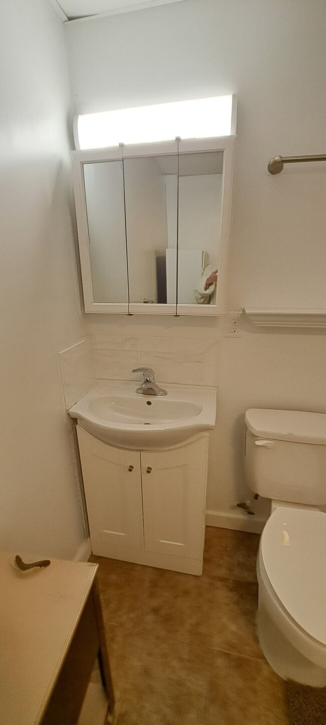 Building Photo - 102 Berwick Cir