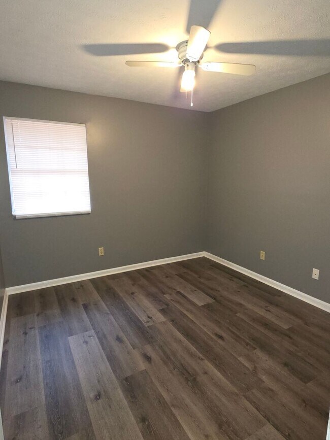 Building Photo - Kings Mountain