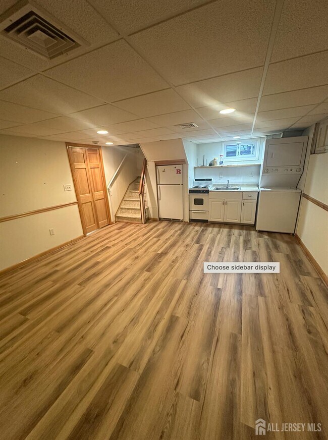 Building Photo - 42 Pershing Ave