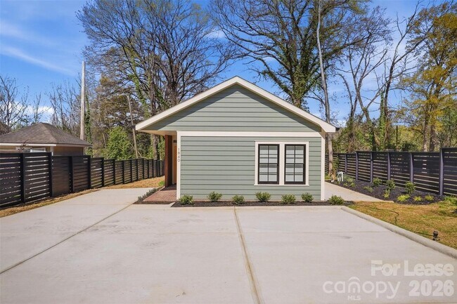 Building Photo - 1840 Merriman Ave