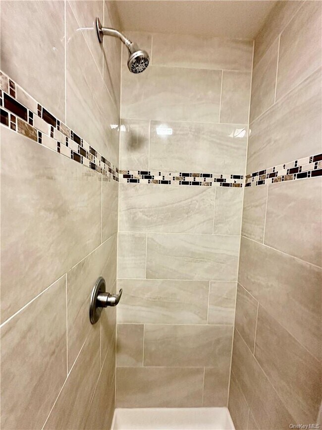 Building Photo - 376 Concord Ln