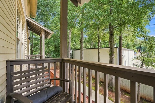 Building Photo - 3371 Dogwood Dr