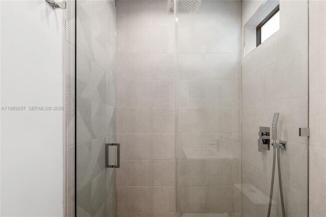 Building Photo - 3047 Elizabeth St